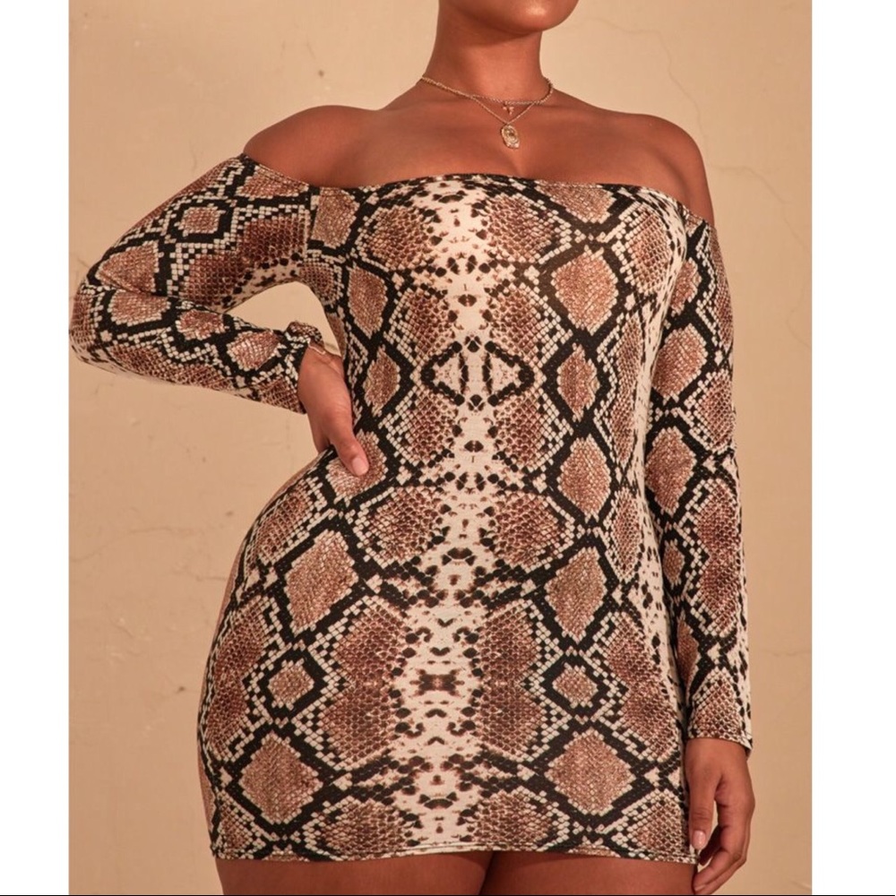 Off shoulder Snakeskin bodycon dress